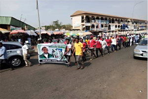 تظاهرات مردم نیجریه در حمایت از شیخ زاکزاکی<font color=red size=-1>- بازدید: 26188</font>