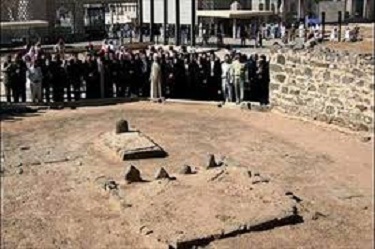 Wahhabis and The Renovation of Graves of Awliya Allah 